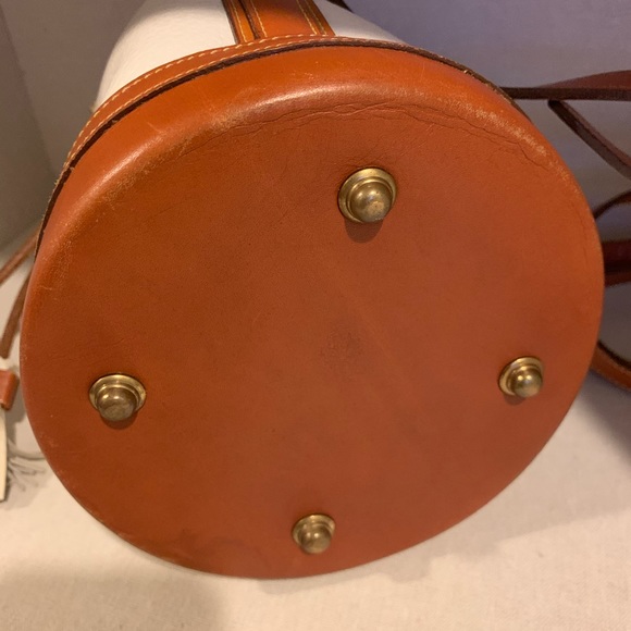 Dooney & Bourke Bucket Crossbody - Picture 6 of 7